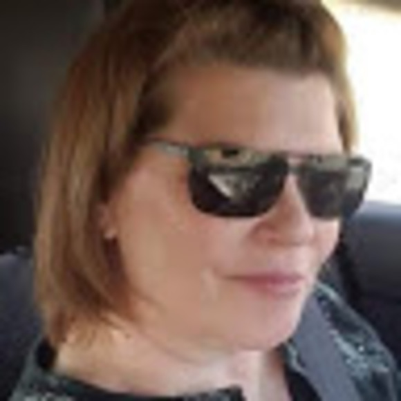 Meet your Posher, Sue - Picture 1 of 1